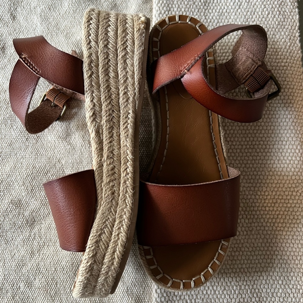 Size 6 Espadrille wedge sandal